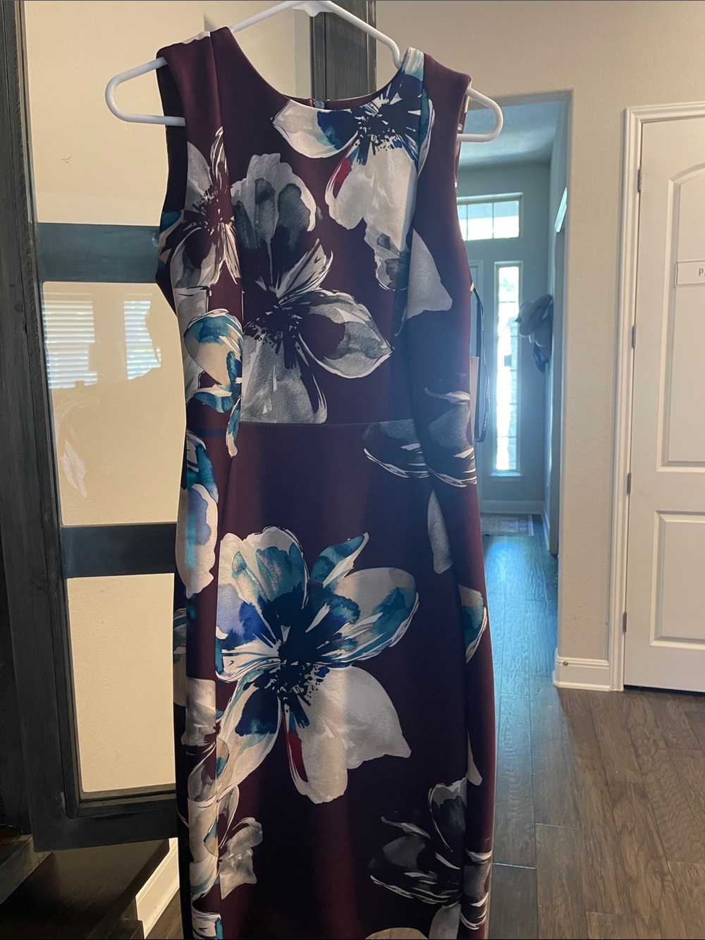 Sleeveless Floral Midi Dress in Plum